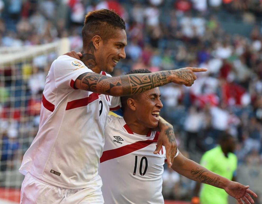 Guerrero celebra el gol del triunfo de Per.