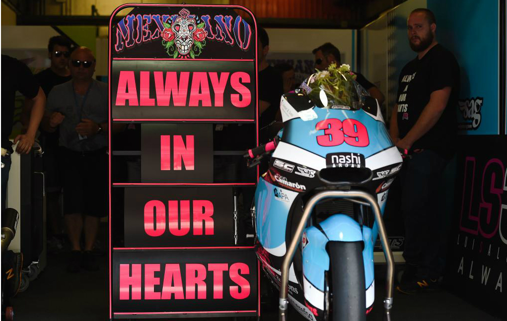 La moto de Luis Salom descansa en el garaje del equipo Stop&Go