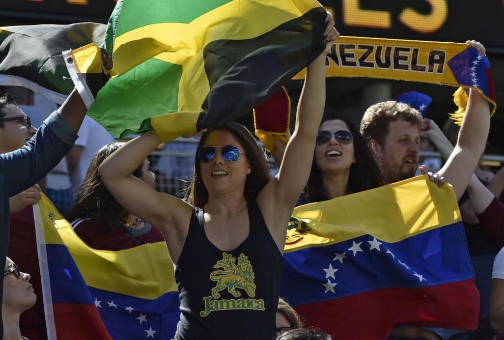 Los aficionados de Venezuela y Jamaica lo dieron todo en las gradas...