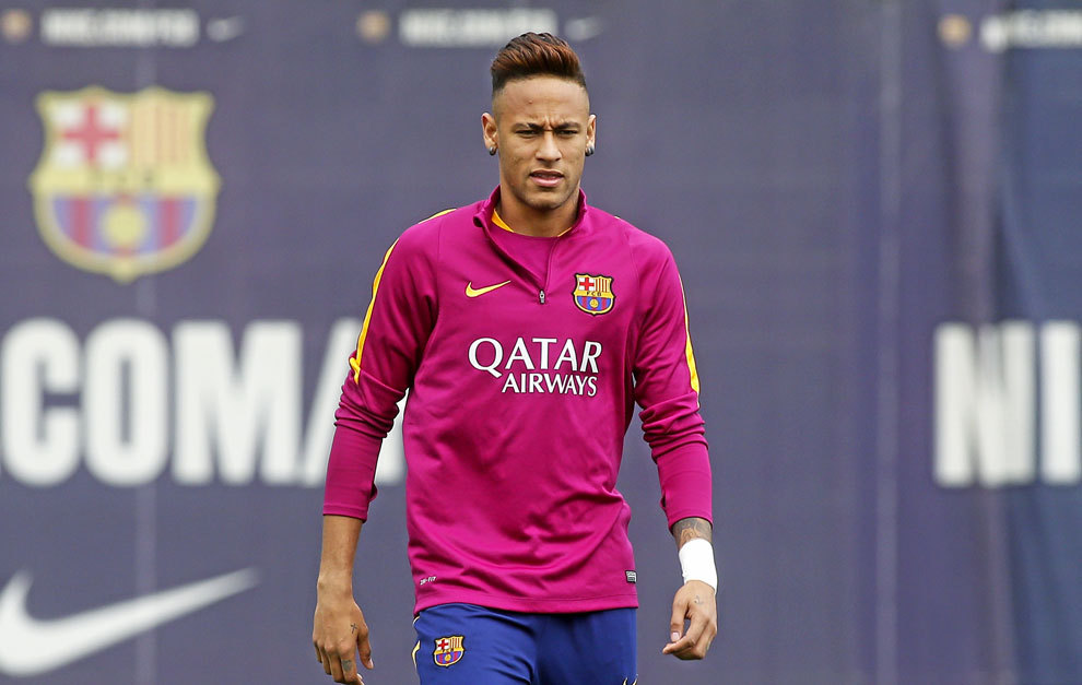 Neymar durante un entrenamiento con el Barcelona.