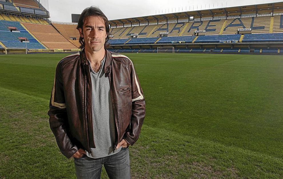 Pires, en su etapa como jugador del Villarreal.