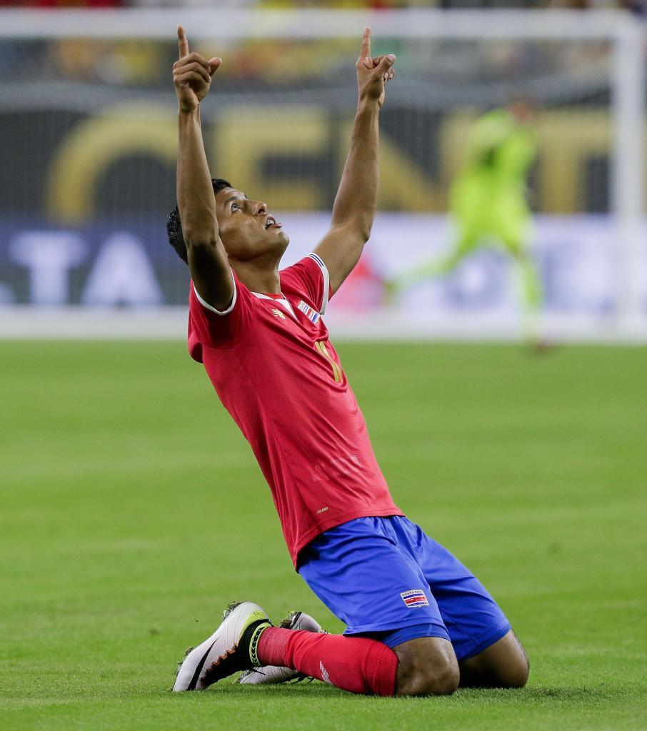 Venegas celebra su gol con Costa Rica.
