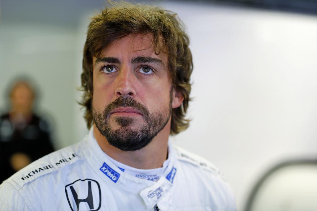 Alonso, en el box de McLaren en Canad.