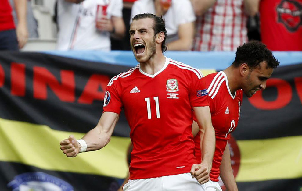 Gareth Bale celebra su gol ante Eslovaquia en la primera jornada de la...