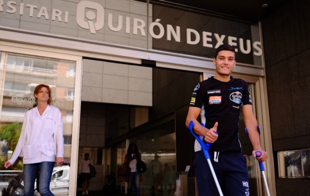 Jorge Navarro, a su salida del hospital en Barcelona.