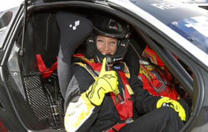 Mireia Belmonte de copiloto en el deportivo RS-01 de 500CV en el...