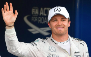 Nico Rosberg celebra su pole en el GP de Europa de 2016