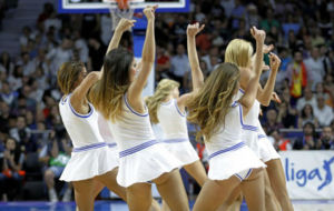 Las cheerleaders del Madrid, en accin