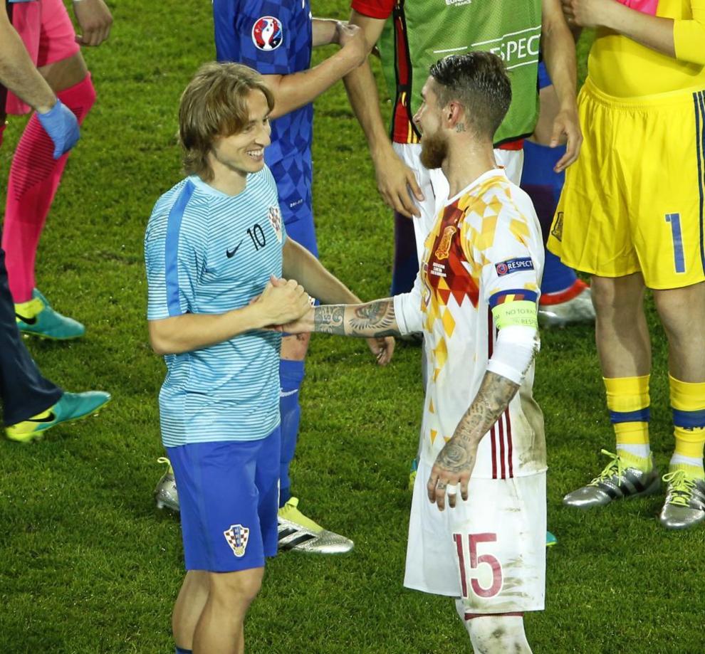 Dos amigos, Luka y Sergio, ms feliz el croata, como es lgico