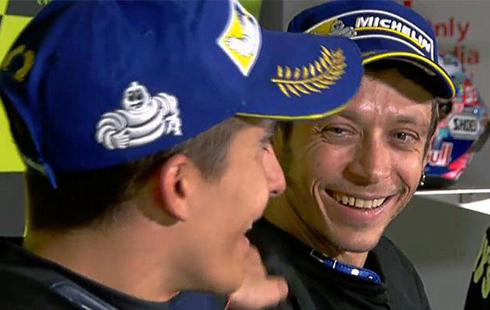 Rossi y Mrquez sonren durante la rueda de prensa del jueves en...