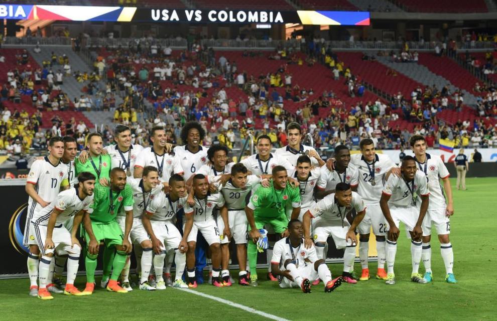 Los colombianos, posando tras acabar como terceros.
