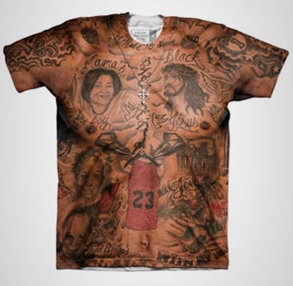 Camiseta de JR Smith que simula su piel con sus tatuajes