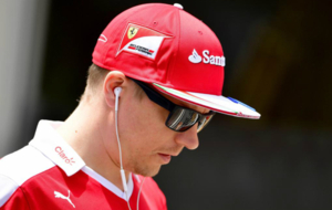 Kimi Raikkonen en el paddock del GP de Europa 2016