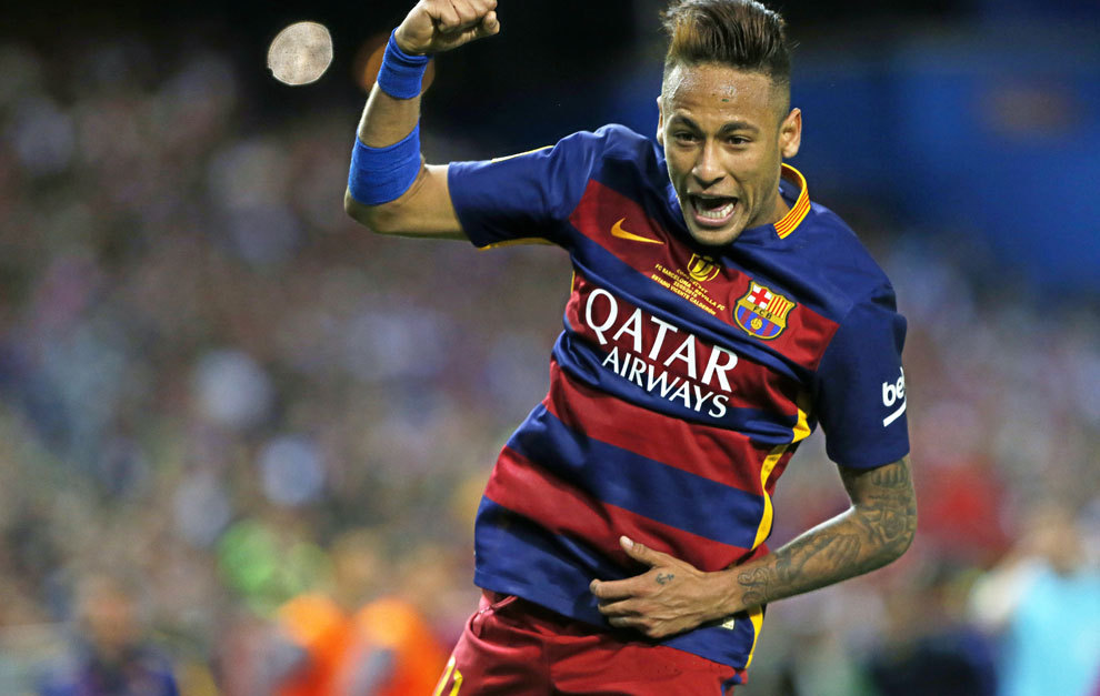 Neymar celebra el gol marcado en la final de Copa