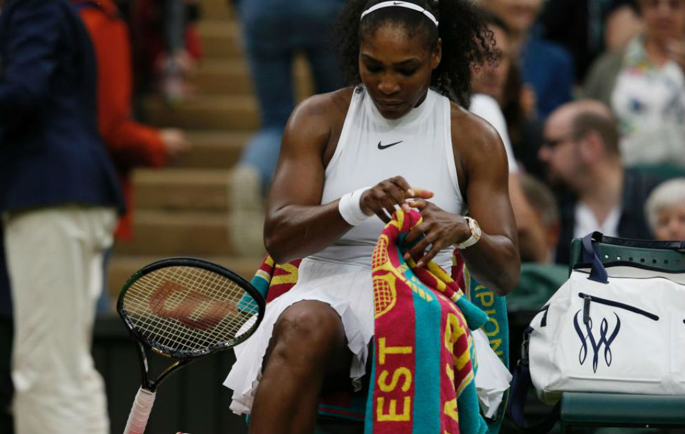 Serena, sentada en la silla