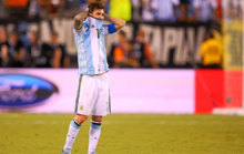 Leo Messi, cabizbajo tras perder ante Chile la Copa Amrica...