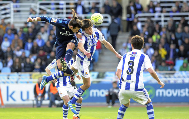 Bale cabecea un baln en un encuentro frente a la Real Sociedad