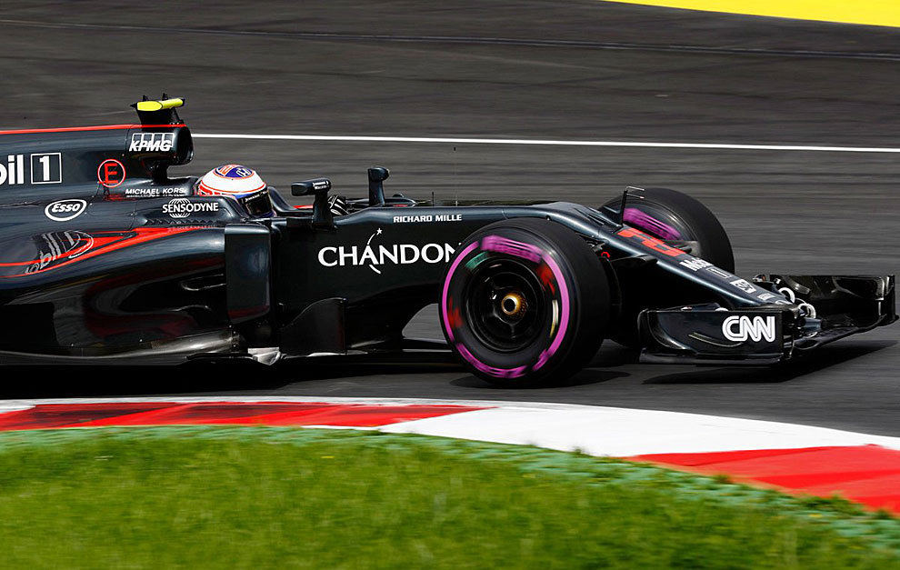 Button pilota su McLaren en Austria.