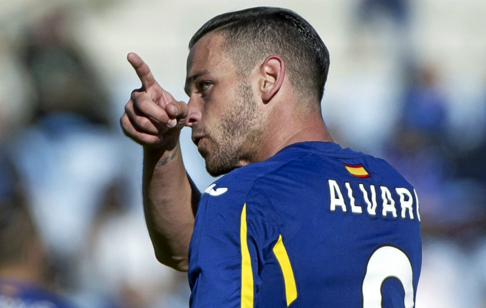 lvaro dedica un gol con la camiseta del Getafe.
