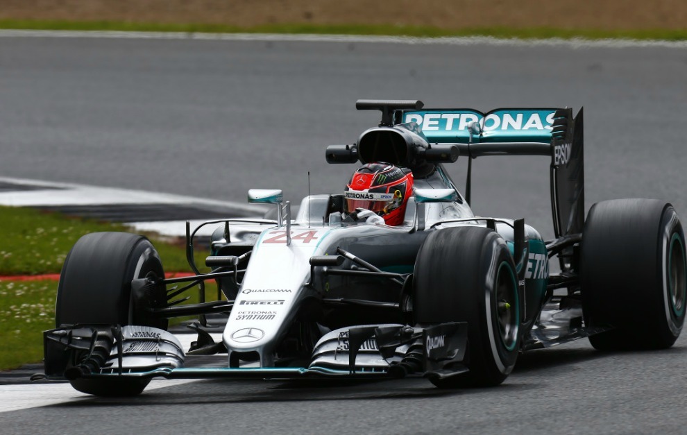 Esteban Ocon, sobre el Mercedes, en los test de Silverstone