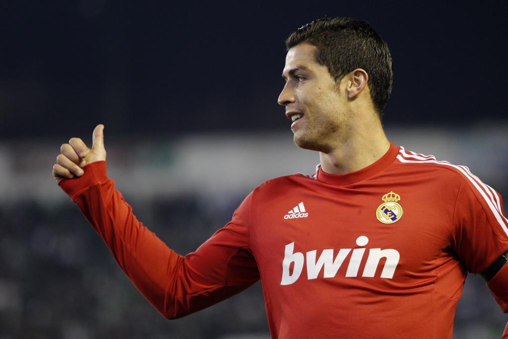 Qué camiseta vestirá Cristiano Ronaldo esta - Madrid presenta mañana sus tres próximas... | Marca.com