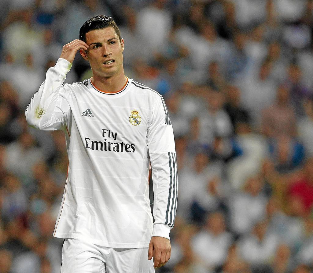 Retirarse vocal Rápido Cristiano con la camiseta blanca en 2013-14 | Marca.com