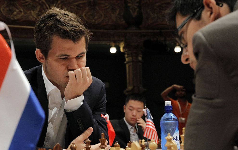 Carlsen contra Giri en el torneo de Bilbao