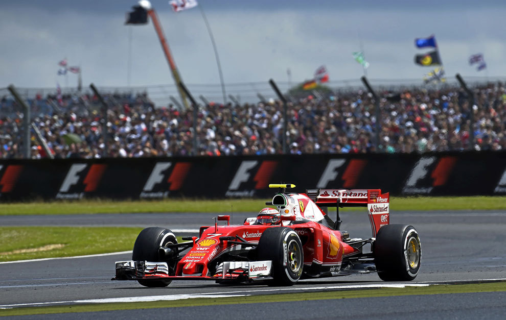 El Ferrari de Raikkonen durante el Gran Premio de Silverstone