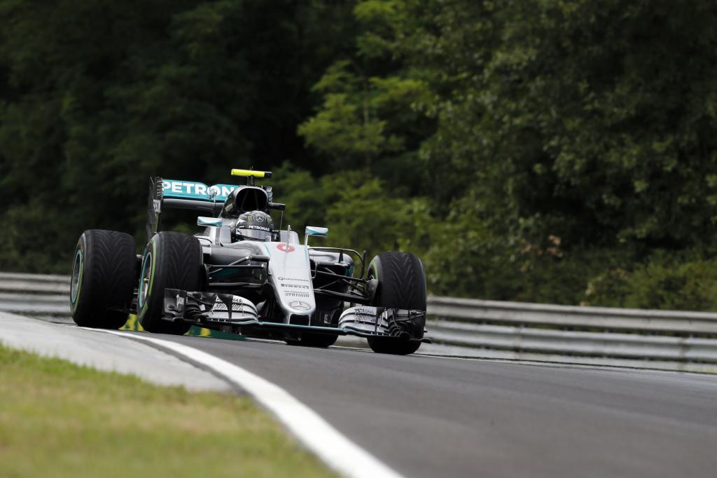 Nico Rosberg estren su renovacin con Mercedes