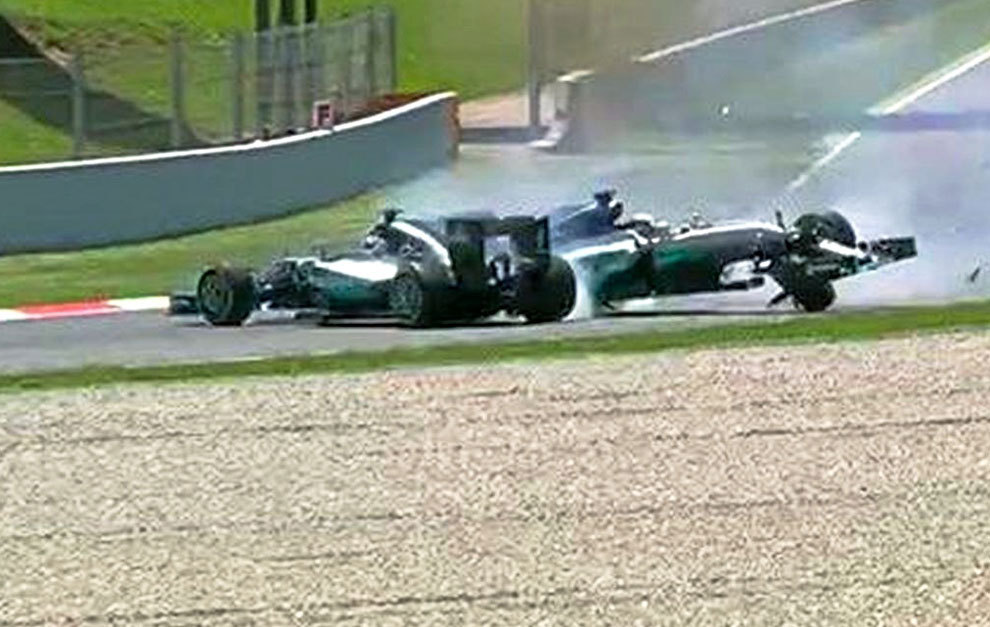 Choque entre los pilotos de Mercedes en el Gran Premio de Espaa