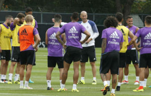 Zidane organiza el entrenamiento de esta maana