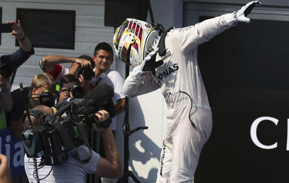 Lewis Hamilton celebr de esta forma su victoria en el  GP de...