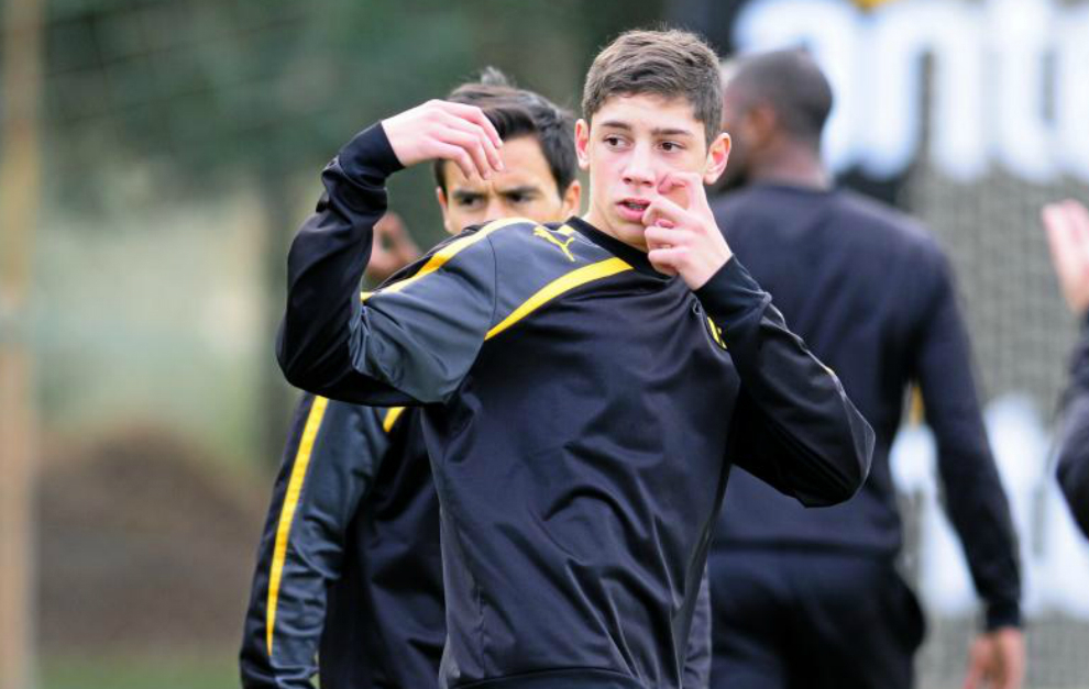 Federico Valverde (18), en un entrenamiento con Pearol.