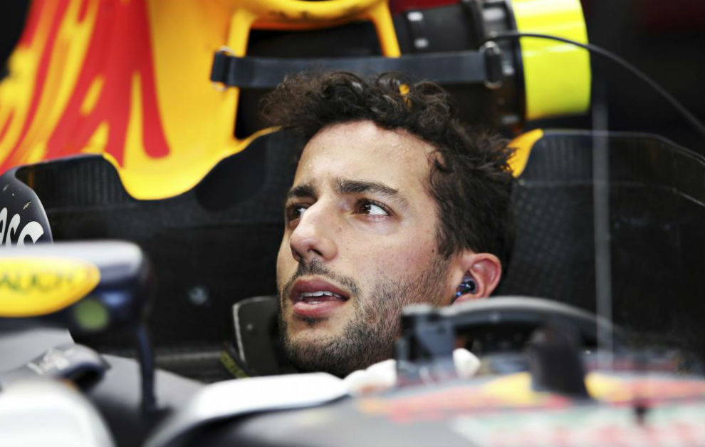 Daniel Ricciardo en el box de Red Bull en Hockenheim.