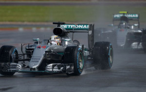 Hamilton y Rosberg, en el circuito de Silverstone
