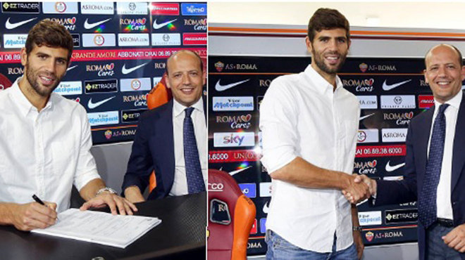Fazio, en el momento de firmar su contrato con la Roma.