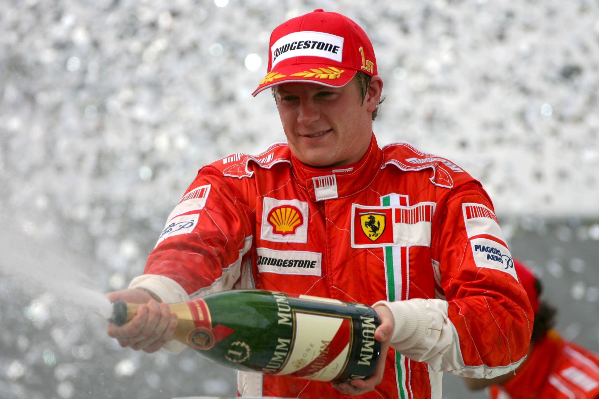 Kimi celebrando su campeonato del Mundo en 2007