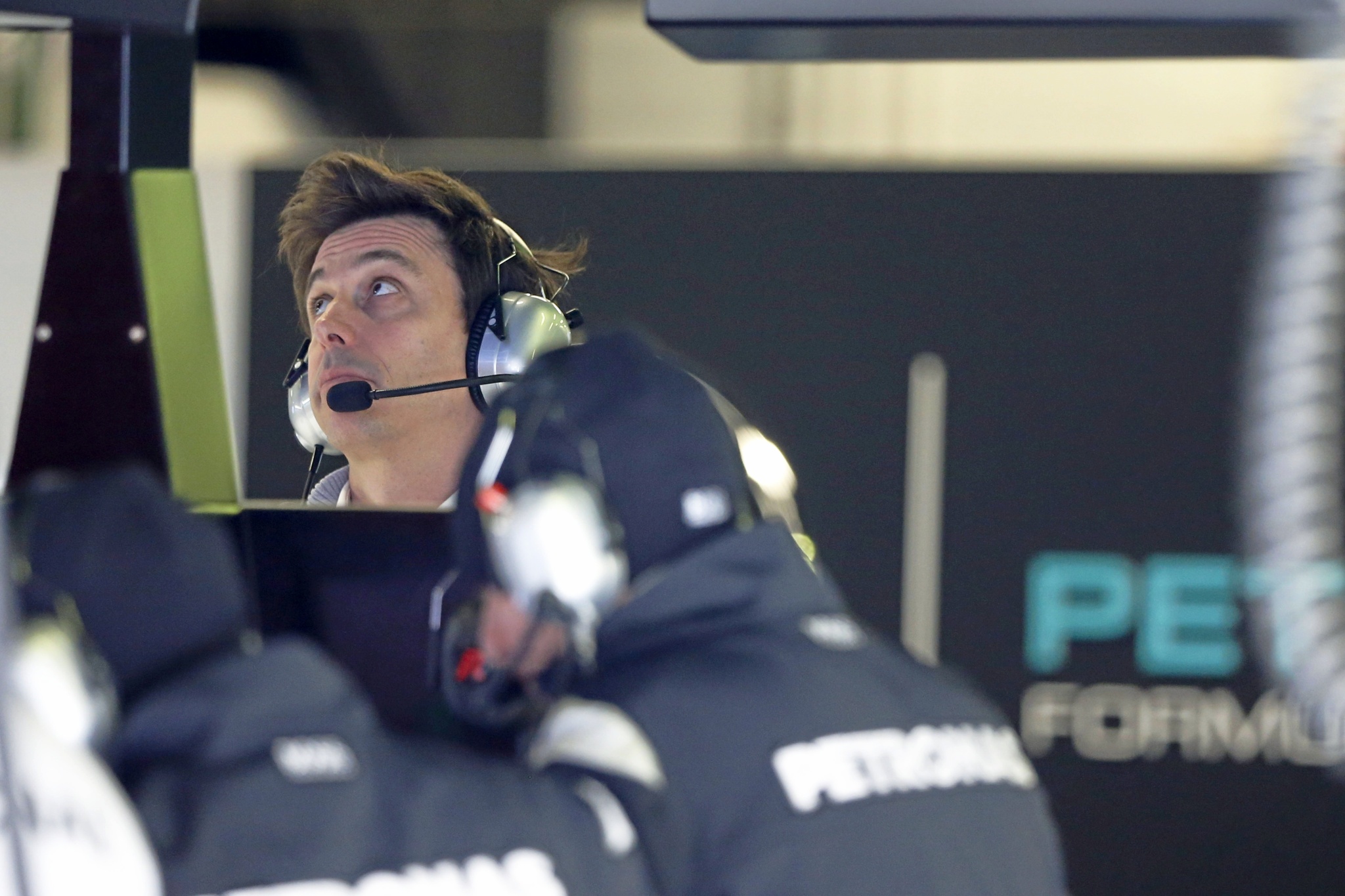 Wolff en el box de Mercedes durante el GP de Espaa