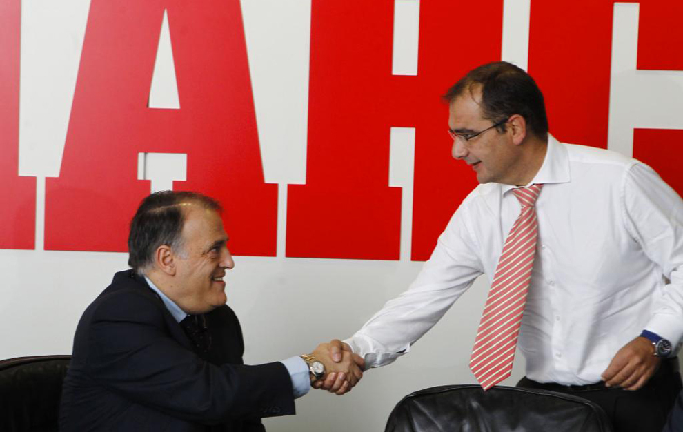 Javier Tebas, presidente de LaLiga, y Juan Ignacio Gallardo, se...