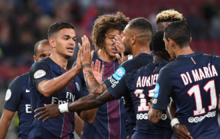 Los jugadores del PSG, celebrando uno de sus goles al Lyon.