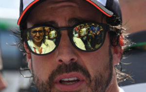 Fernando Alonso atiende a los medios en Alemania
