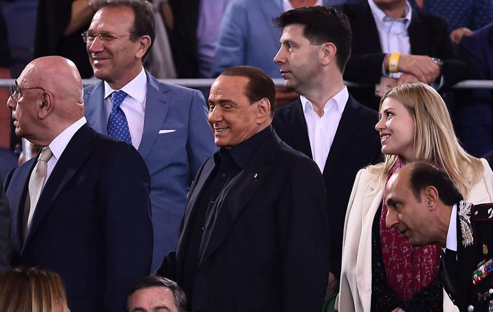 Berlusconi durante un partido del Milan
