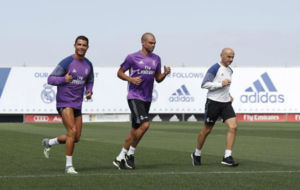 Cristiano, Pepe y Pintus en el entrenamiento de Valdebebas.