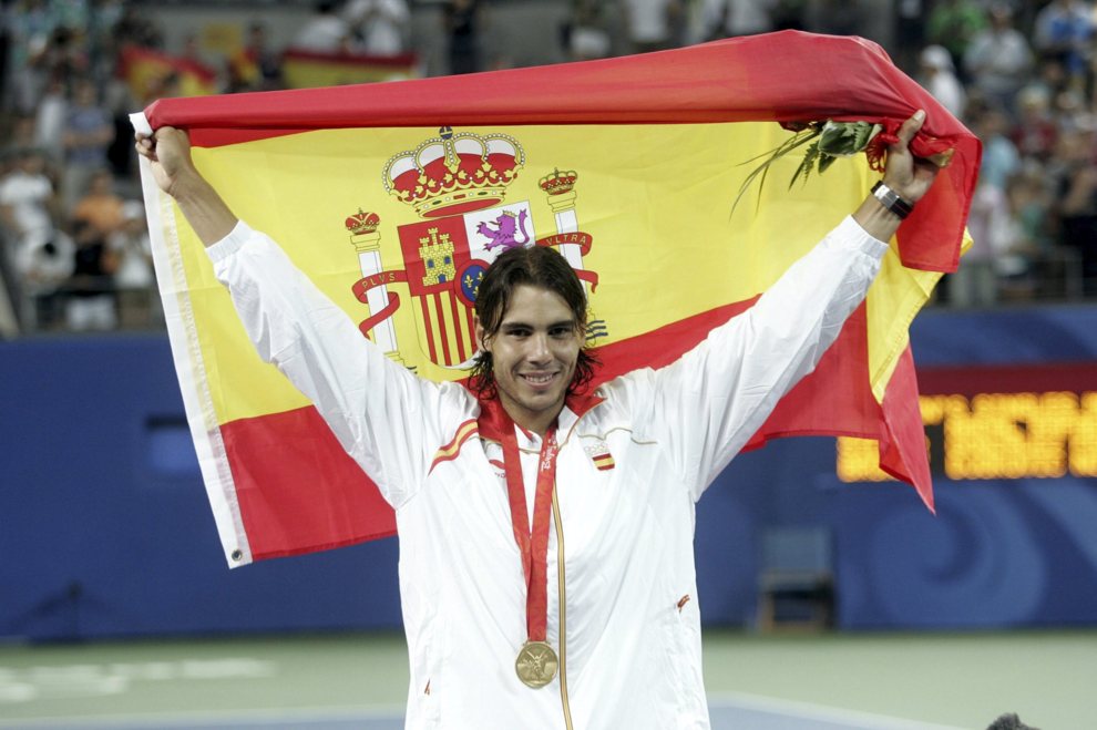 Rafa Nadal con la medalla de oro ganada en Pekn 2008
