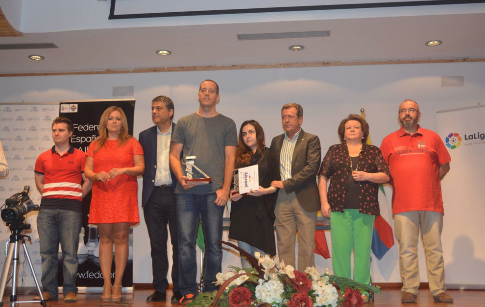 El alcalde de Linares y el presidente de la FEDA entregaron los...