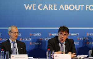 Marchetti y Theodoridis en la presentacin de la UEFA de la nueva...