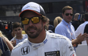 Alonso, instantes antes de arrancar la carrera en Monza