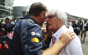 Bernie charlando con Horner durante el GP de Italia