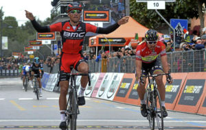 Greg Van Avermaet se impone a Sagan en una etapa de la...