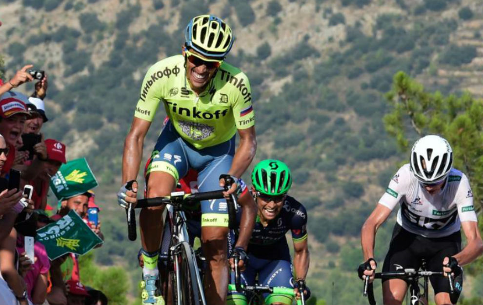Alberto Contador llegando a la lnea de meta de la 17 etapa de La...
